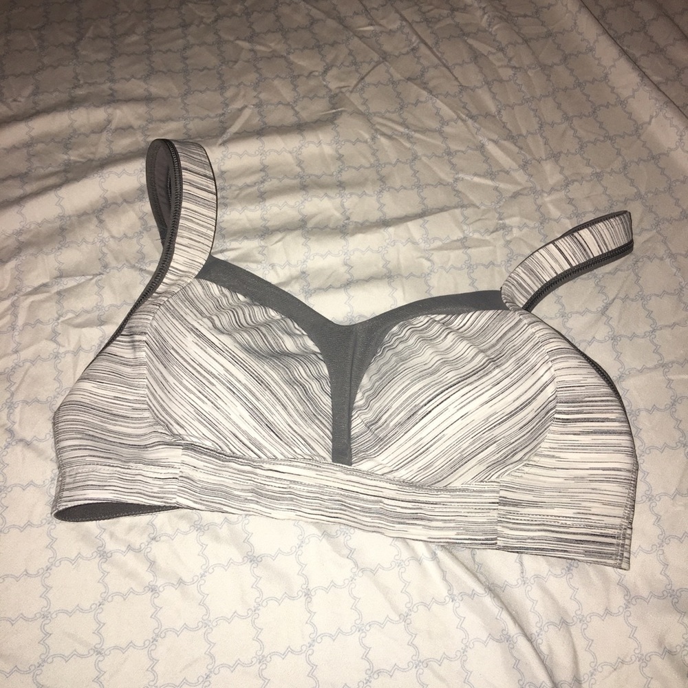 Lulu lemon bra